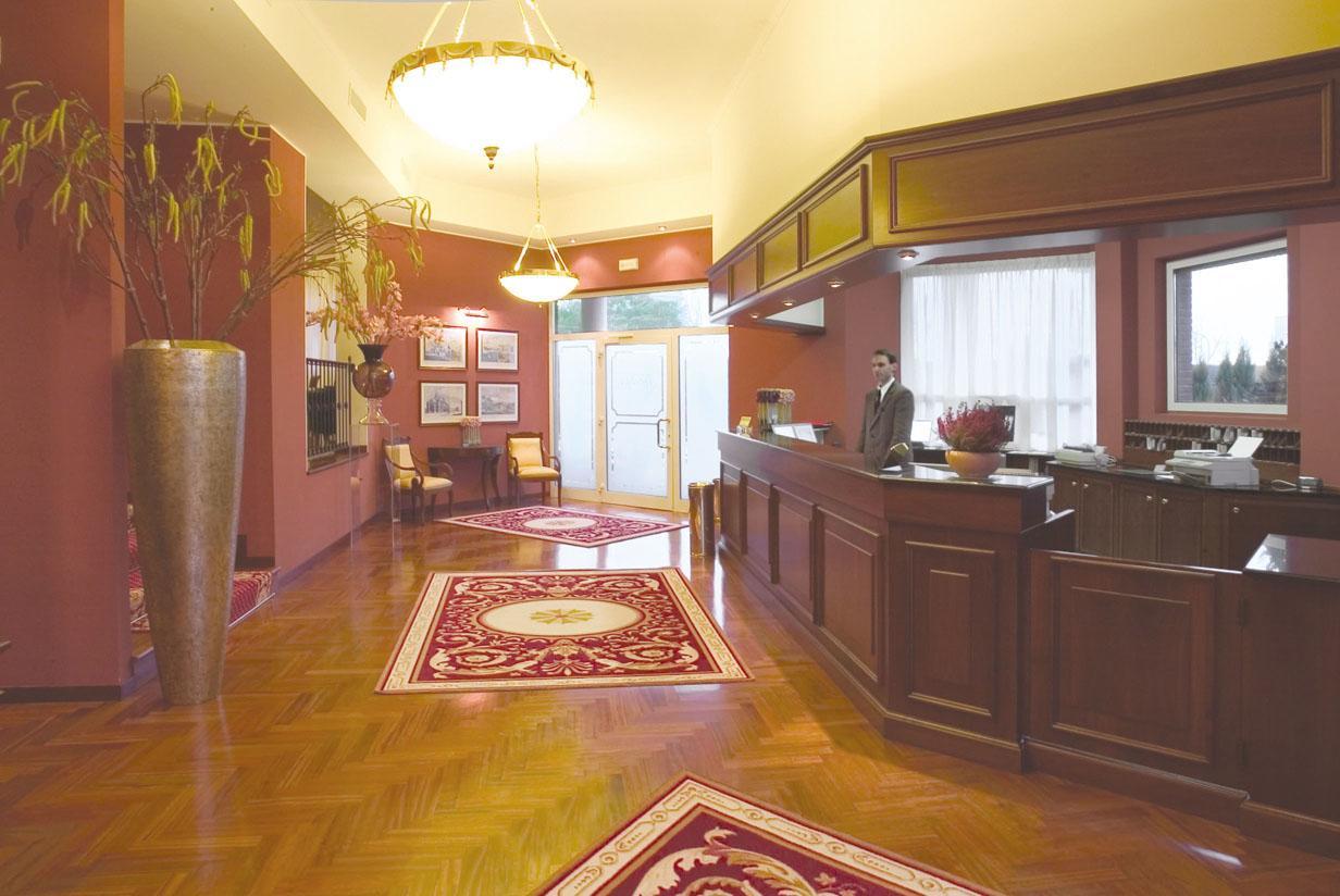 Hotel Maxim Peschiera Borromeo Zewnętrze zdjęcie